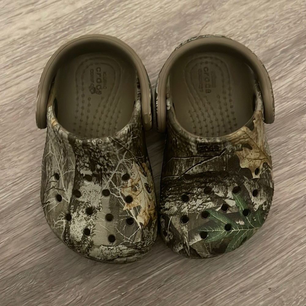 Crocs